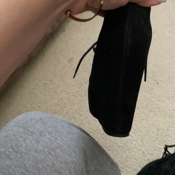 Black ankle booties/wedges from journeys. - Picture 4 of 6
